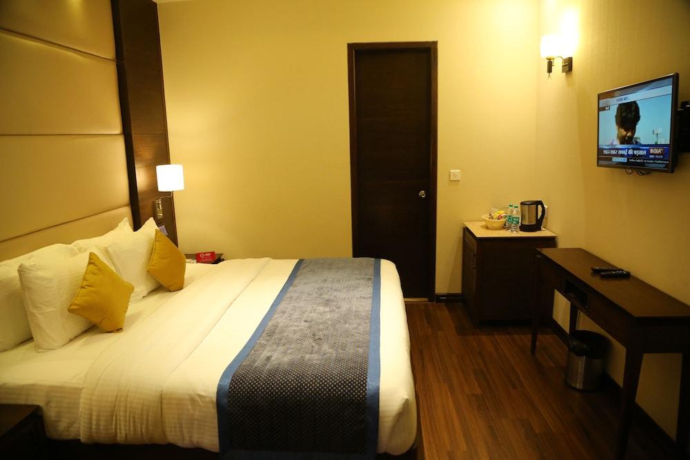 Oyo Premium Panchkula Sector 5 