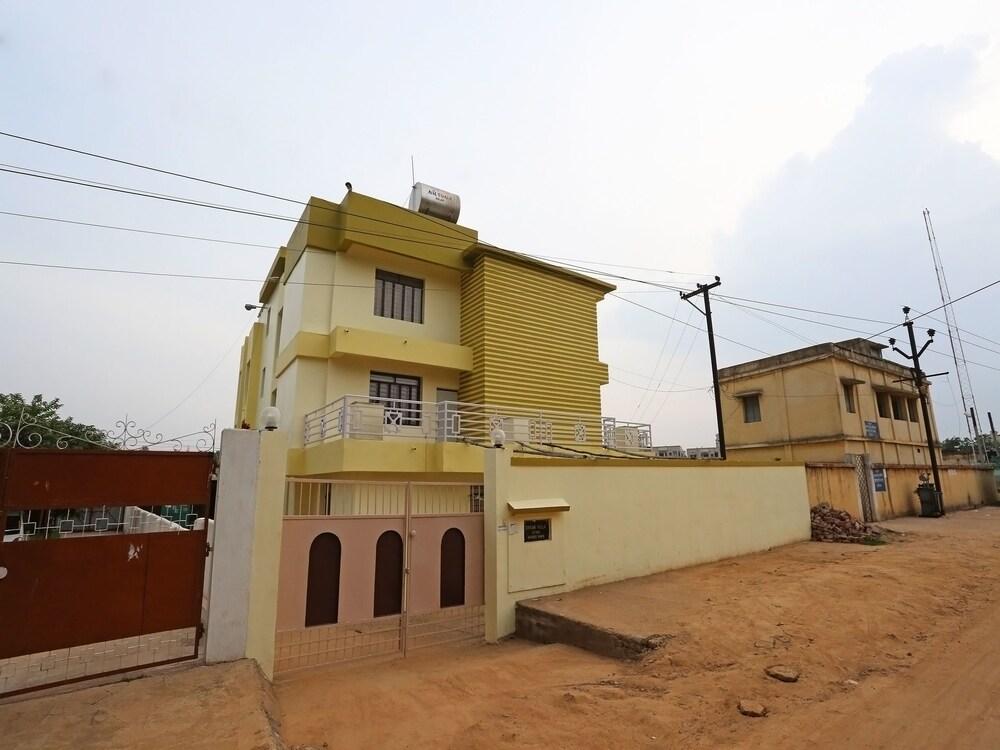 Oyo 2973 Omran Villa 