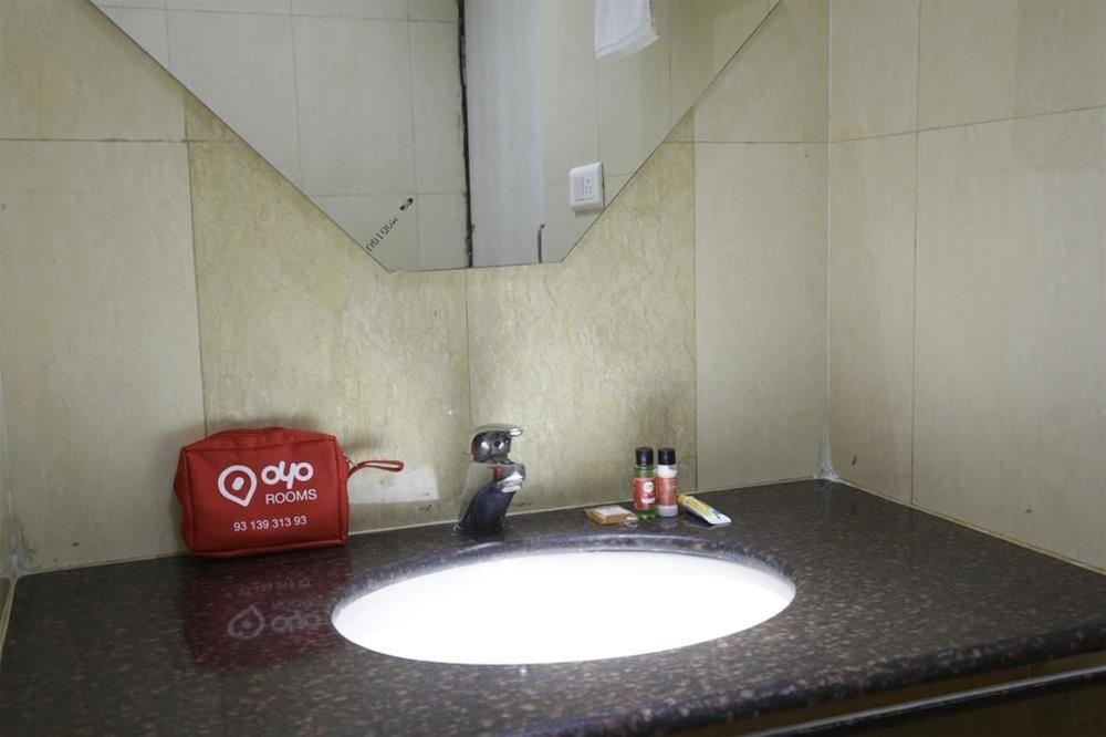 Oyo Rooms Main Road Ranchi Club 