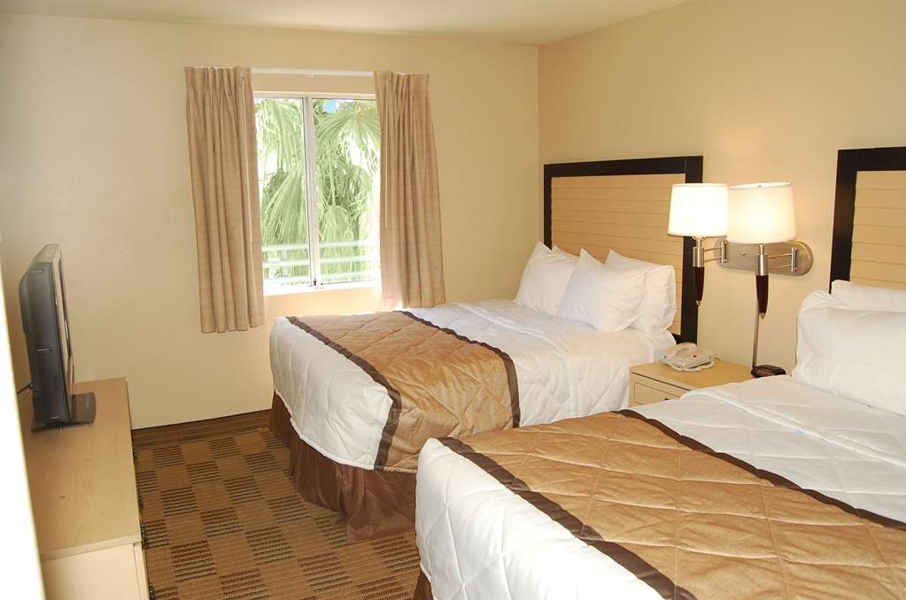 Extended Stay America Las Vegas Valley View Guest Room