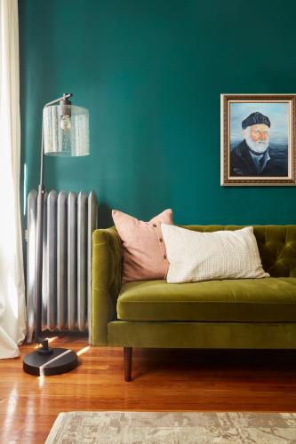 On Elko Street Apt 8 
