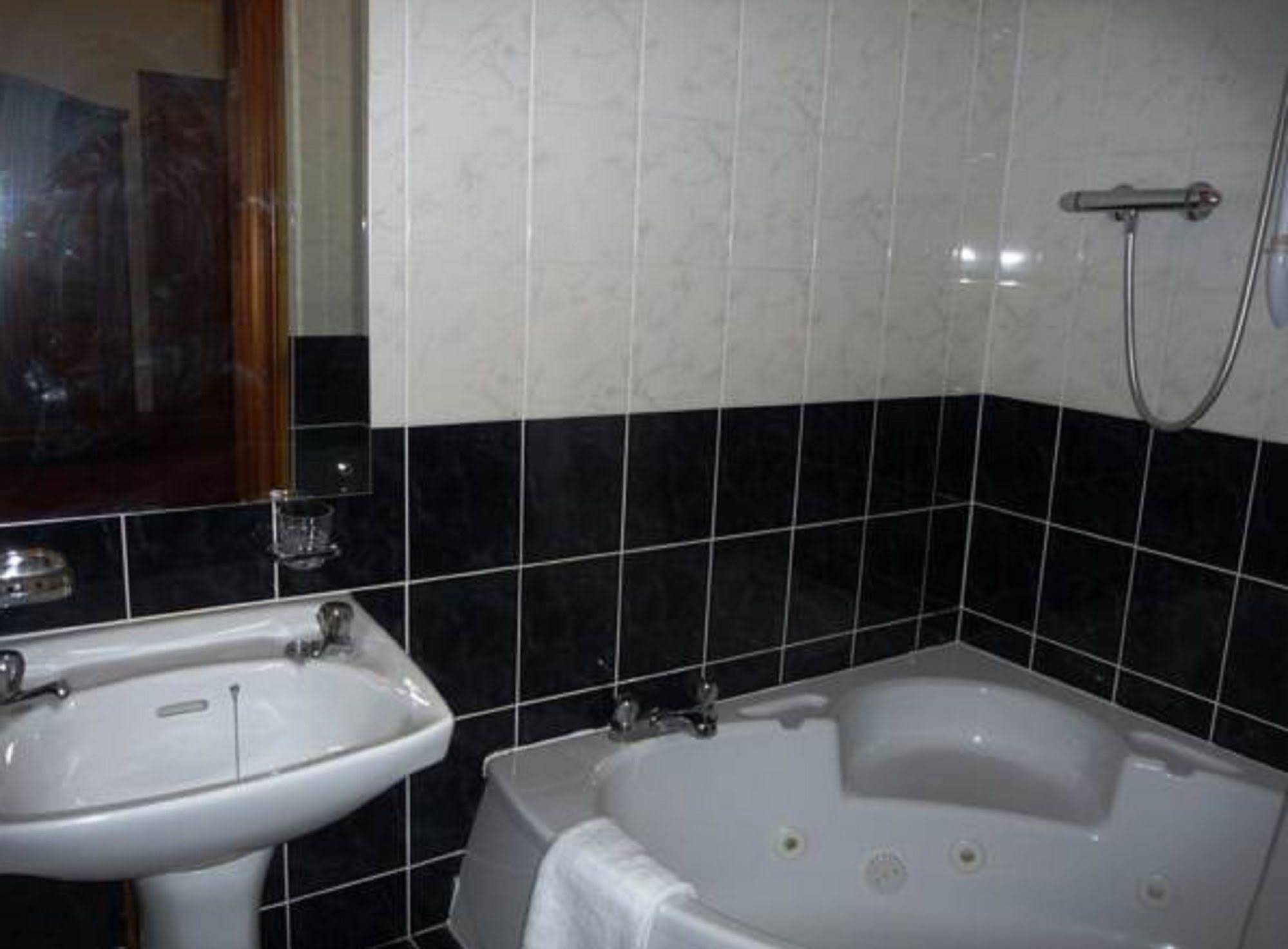 Stanhill Court Hotel 