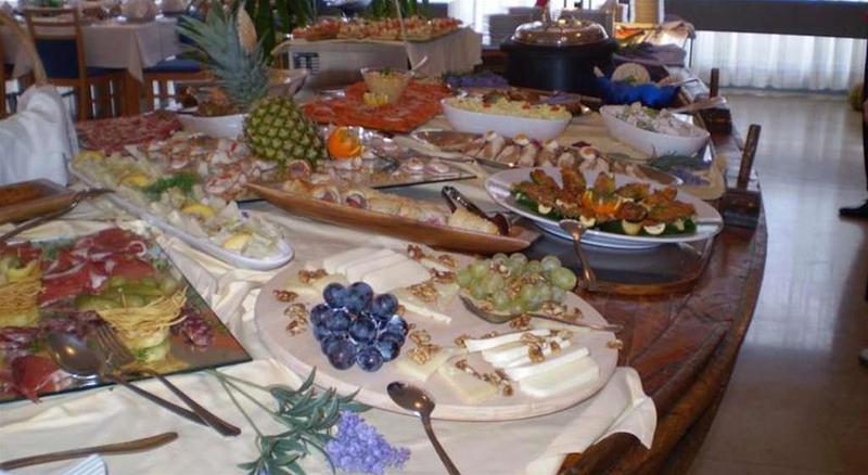 Porec (پورك) General view