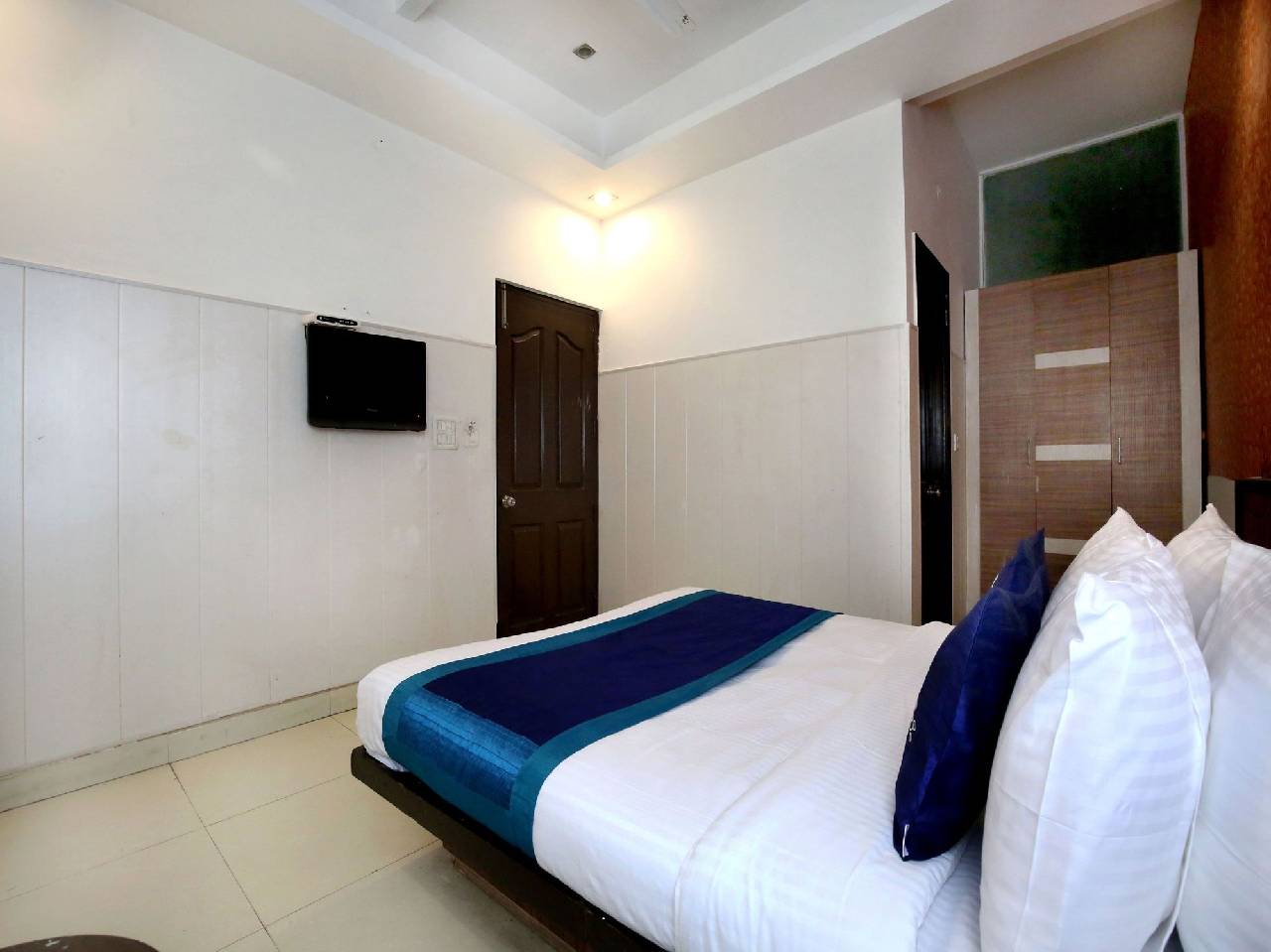 Oyo 9631 Hotel Oak 