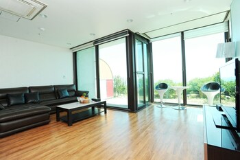 Paradise Beach Living Area