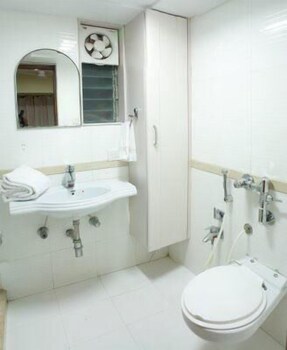 Seven Serviced Apartments Worli Bathroom