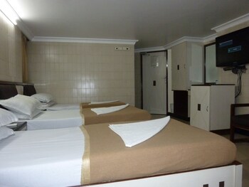 Hotel Balwas Guestroom