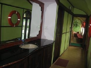 A.t.d.c. House Boats 