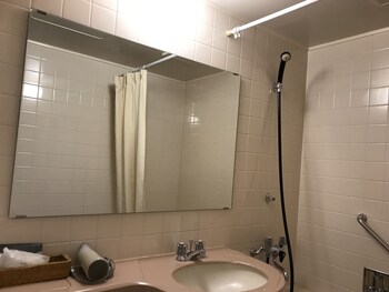 Mori No Log Hotel Kamloops Bathroom