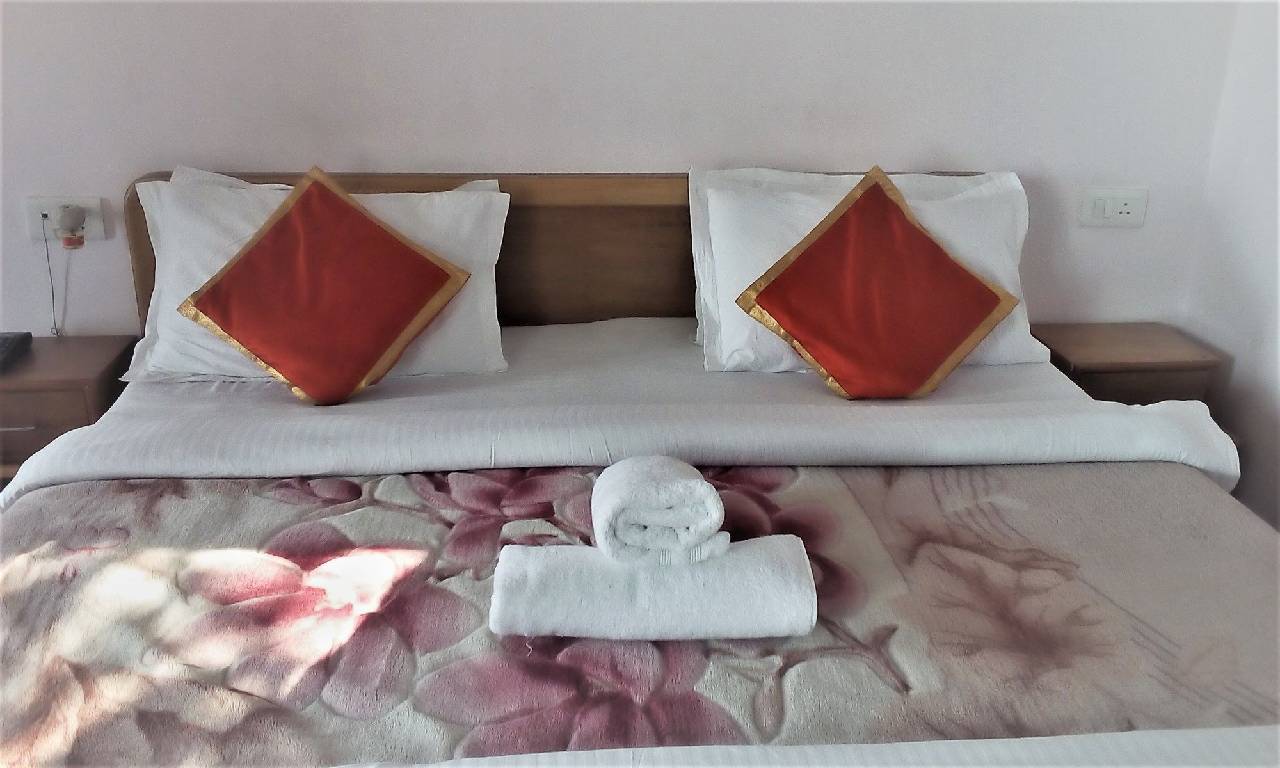 Hotel Ganesha Inn 