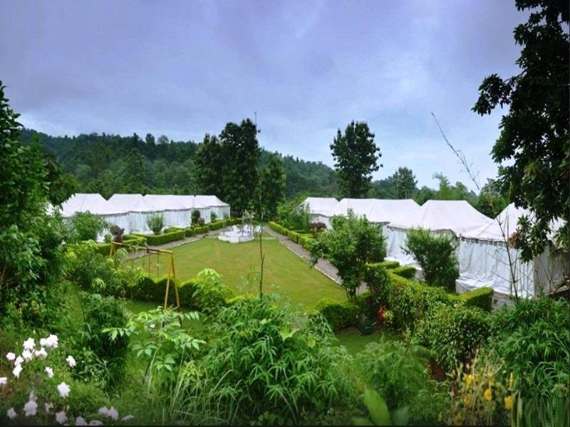 Corbett Woods Resort 