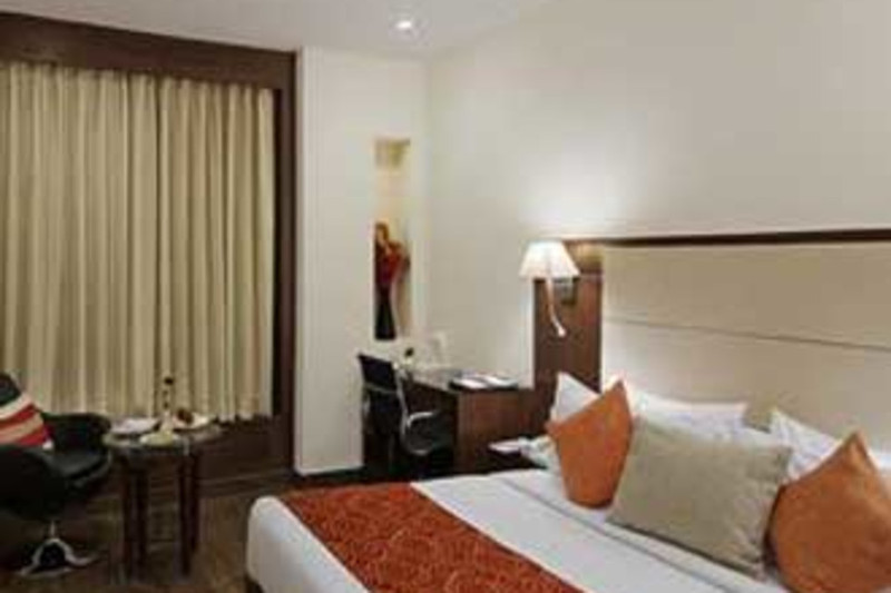 Clarks Inn Gurgaon Room