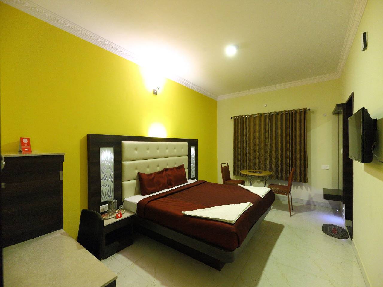 Oyo 7987 Hotel Carnation 