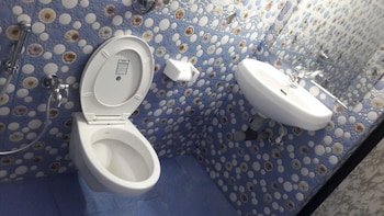 Swati Hotel Bathroom
