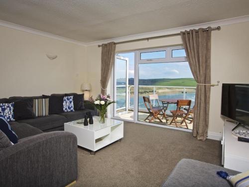 2 Avon Quillet Kingsbridge 