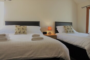 Garmouth Hotel Guestroom