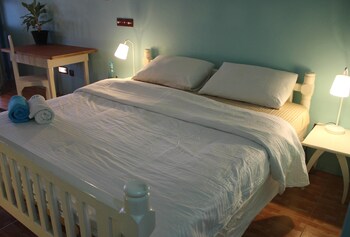Bedspace Beach Living Area