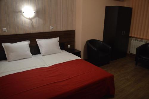 Bon Bon Hotel (بون بون هتل) 