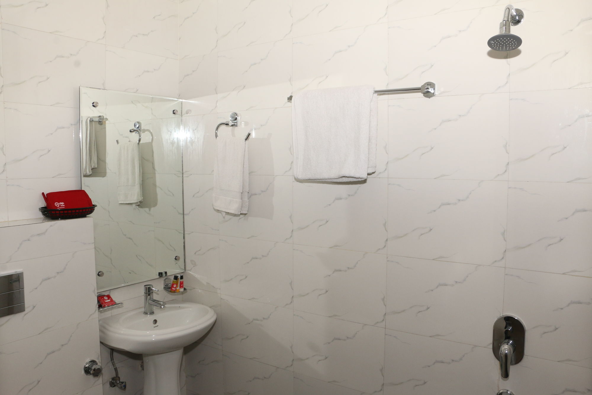 Oyo Rooms Chaura Bazaar Sanglan Shivala 
