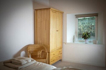 West Fenton Court (وست فنتون كورت) Guestroom