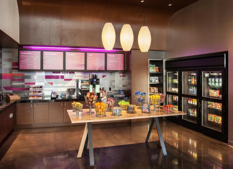 Aloft Boston Seaport District Restaurant