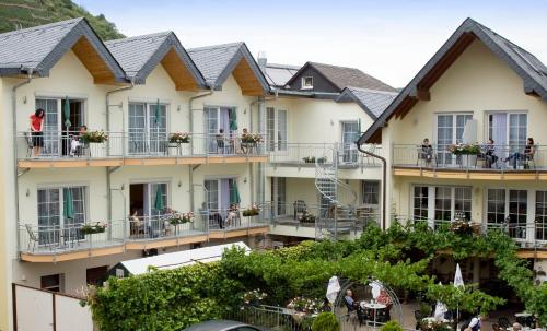 Winzerhotel Und Restaurant Zum Moselstrand 