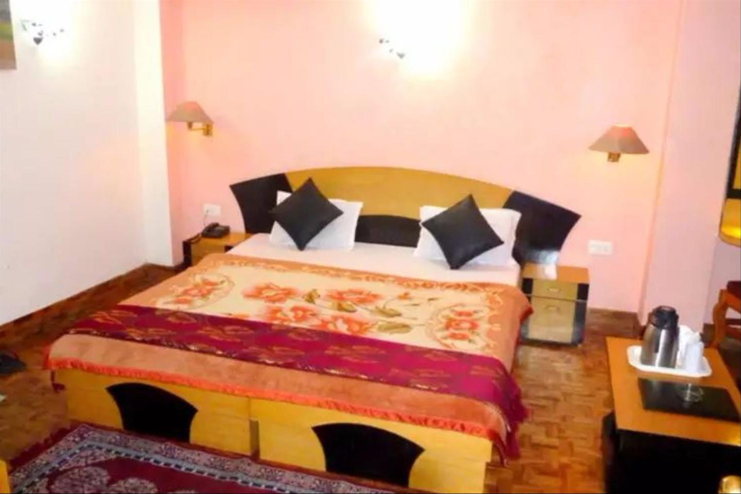 Ricasa Hotel 
