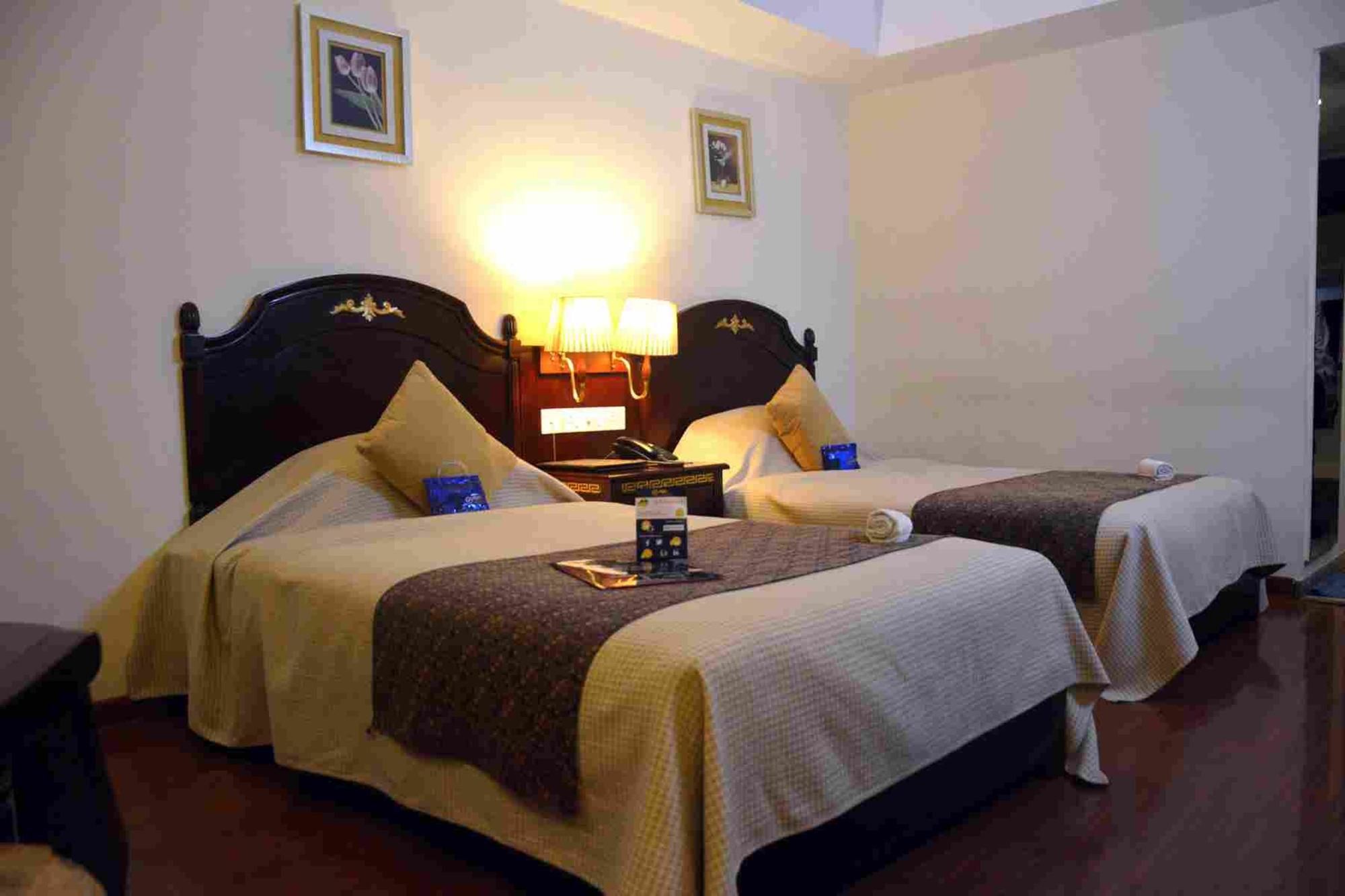 Oyo Premium Navalur 