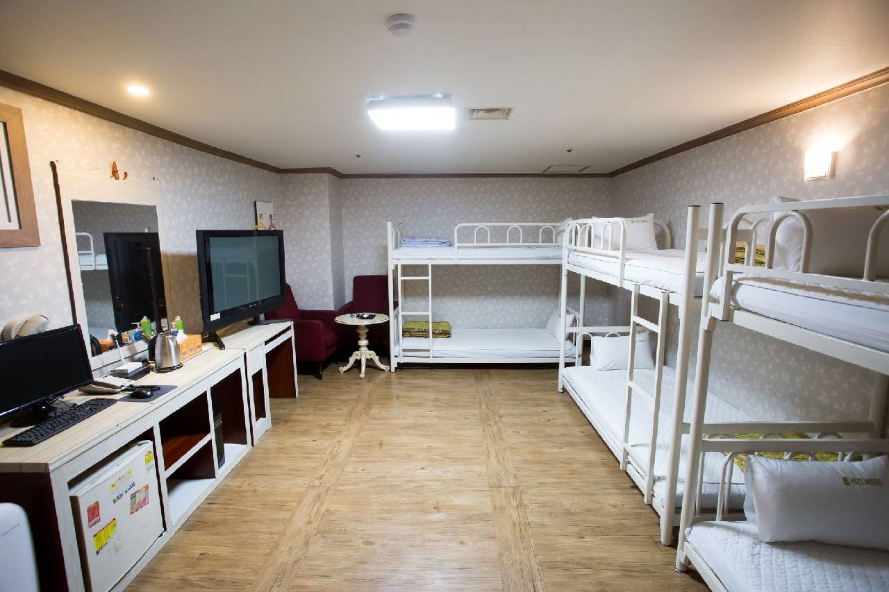 Ritz Hostel 