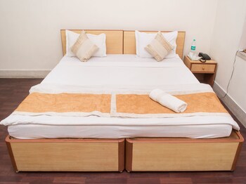 Oyo 6477 Guest Accomodation Fe 173 Guestroom