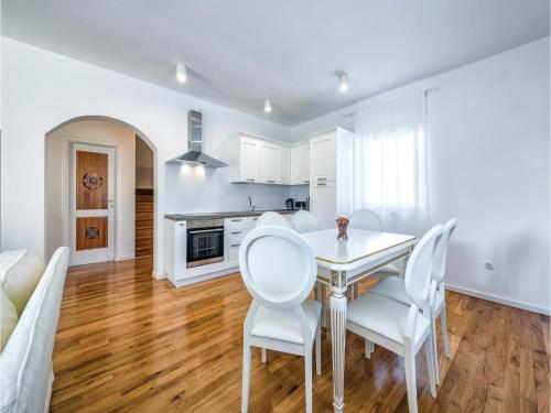 Holiday Home In Basanija 