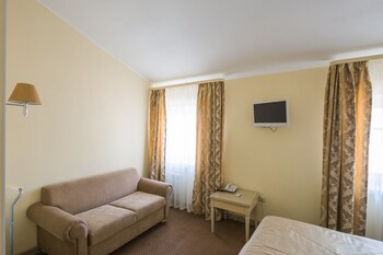 Rus Hotel Guestroom