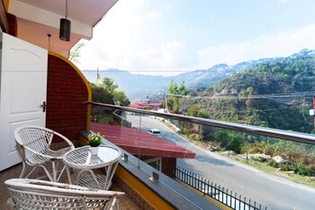 Nirvana Lodge & Lounge Mussoorie Balcony
