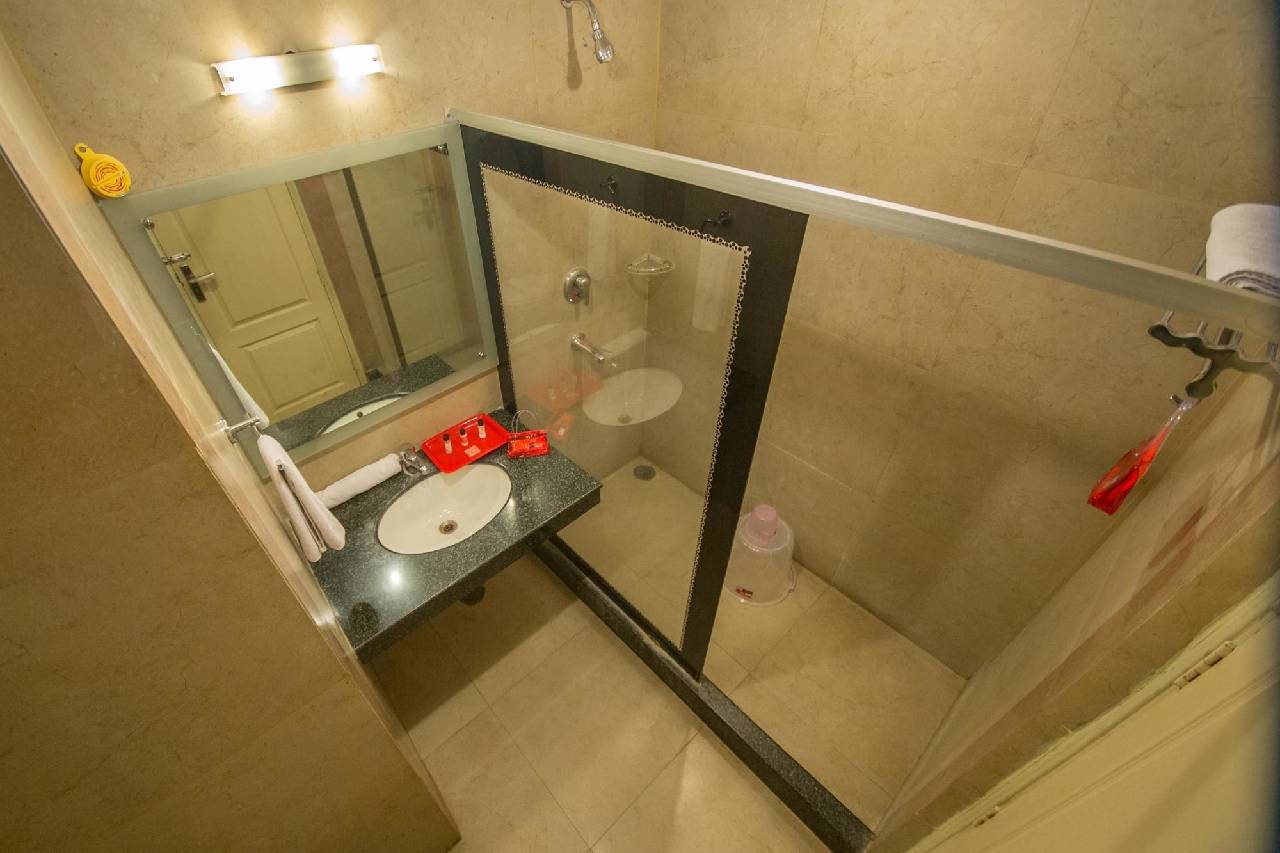 Oyo Rooms Naveen Market Kanpur 