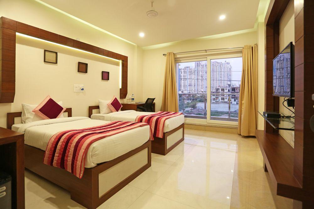 Fabhotel Zineb Sector 122 