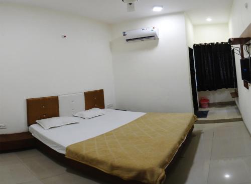 Oyo 24941 Atit Villa 