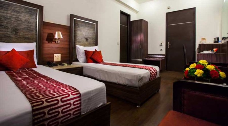 Sun Villa Gurgaon Room