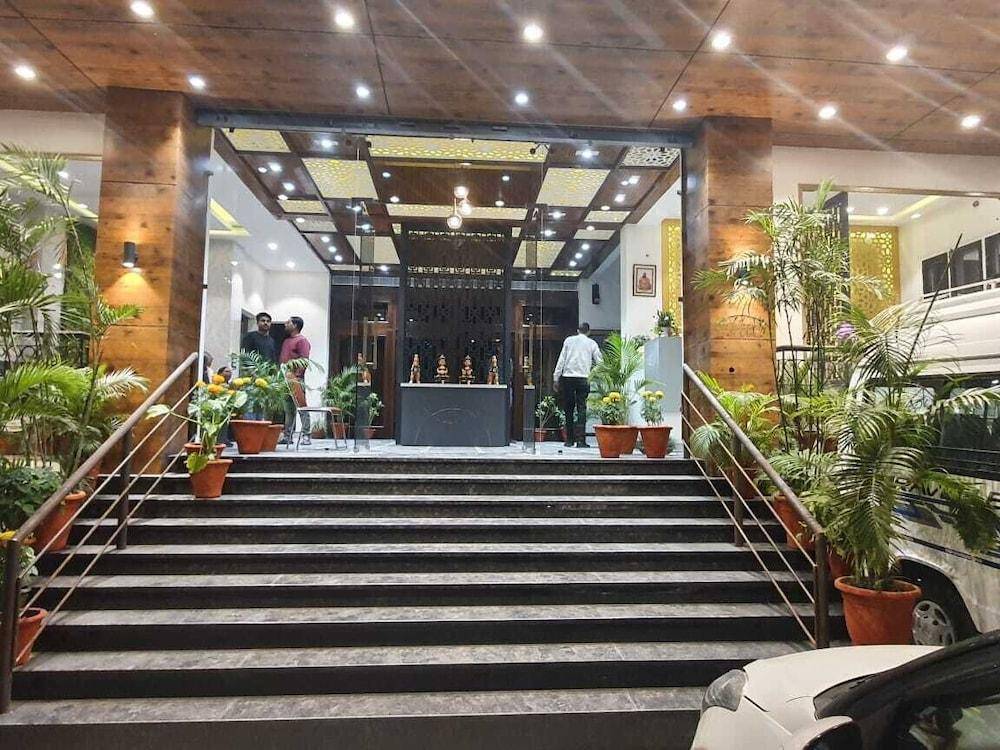 Hotel Corbett Kingdom 