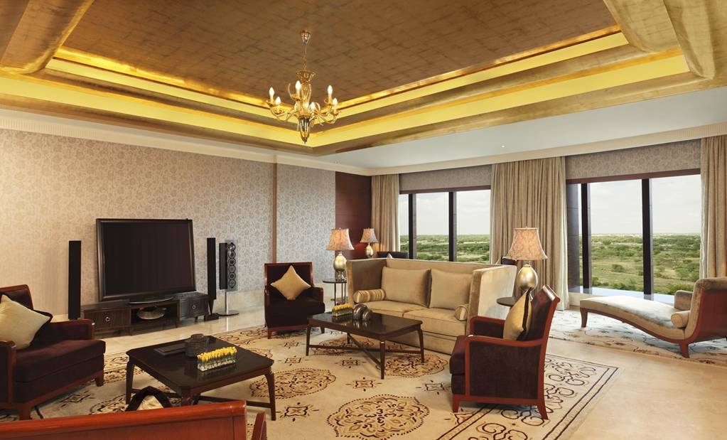 The Leela Ambience Gurgaon Hotel & Residences Presidental suite living room