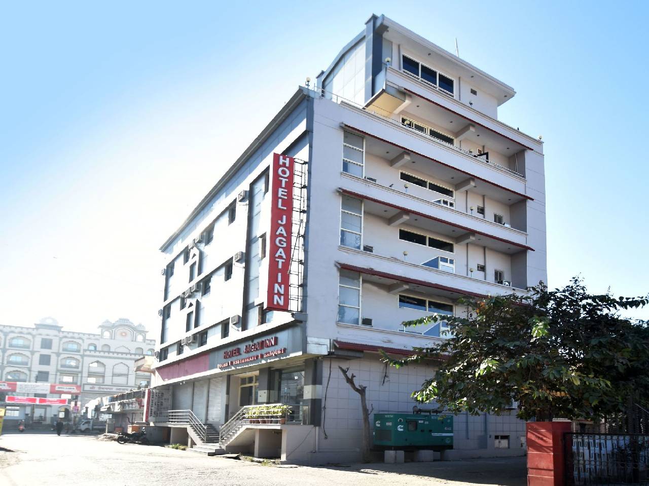 Oyo 3269 Hotel Jagat Inn (اویو ۳۲۶۹ هتل جاگات این) 