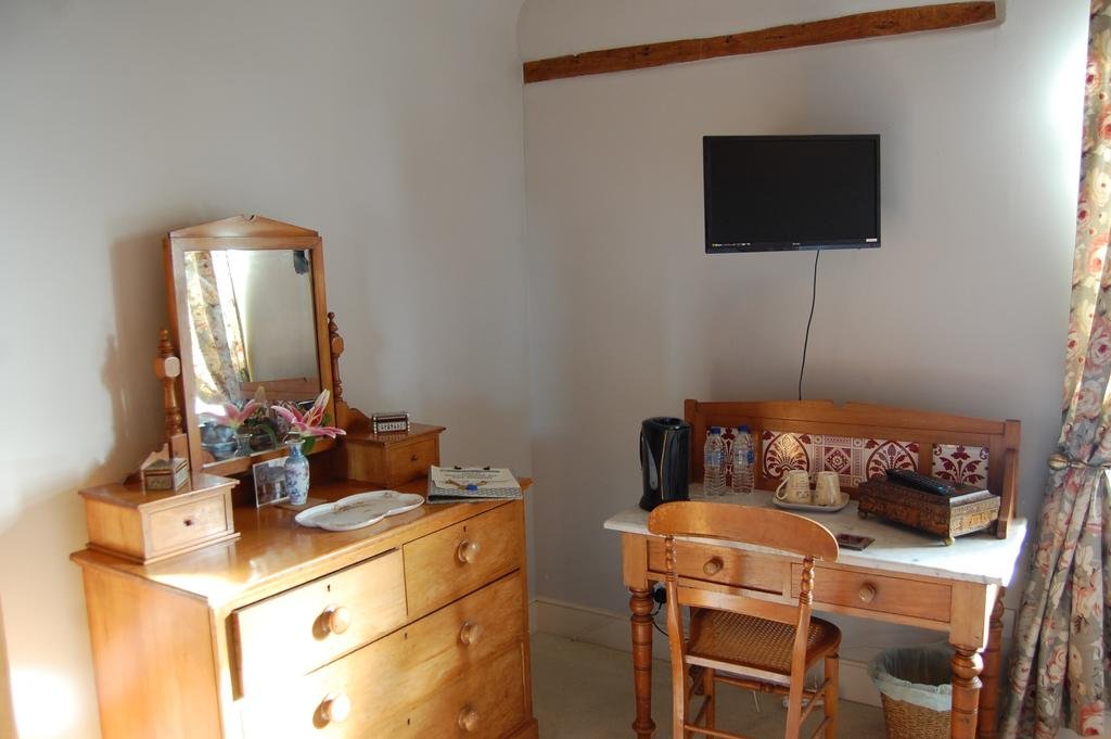 Home Barn Bed And Breakfast 