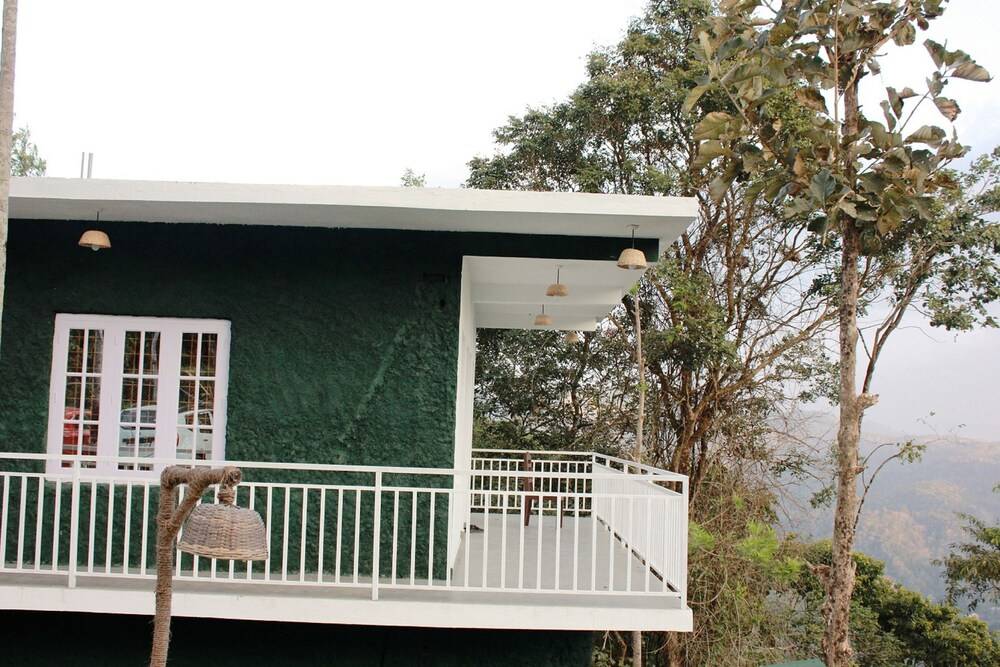 Season7 Nature Resort Guestroom