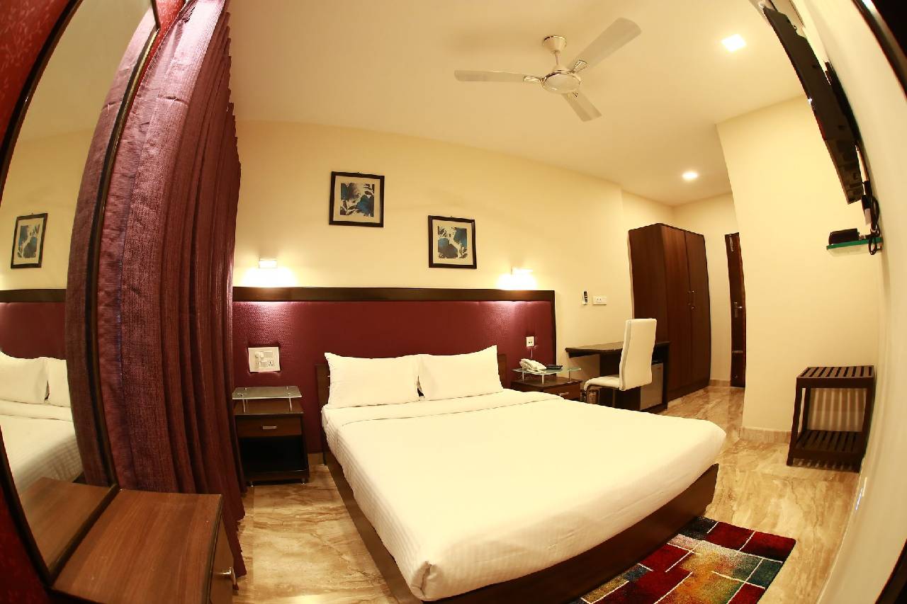 Breeze Suites 