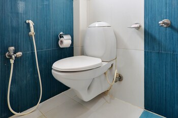 Hotel Bhavani Residency Bathroom