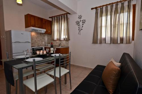Oasis Deluxe Apartments 