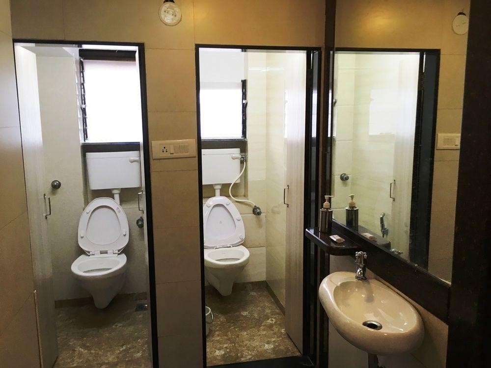 Hotel Adarsh Mahal 