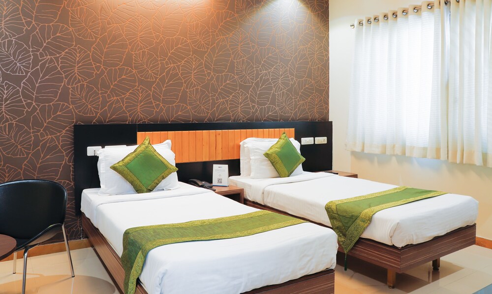 Treebo Yuvraj Guestroom