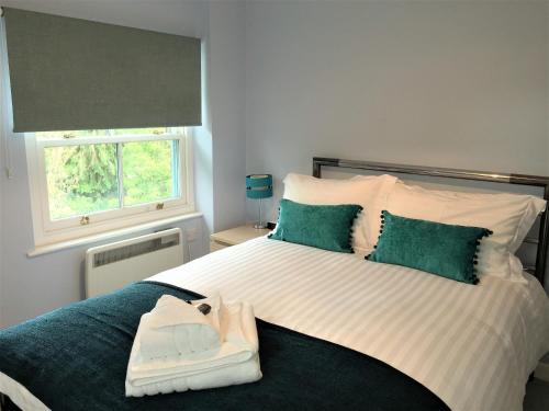 Three Warehouse Apartments Hotel Description