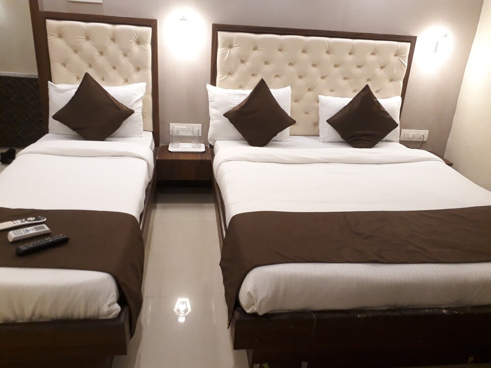 Garden Creek Residency Guestroom