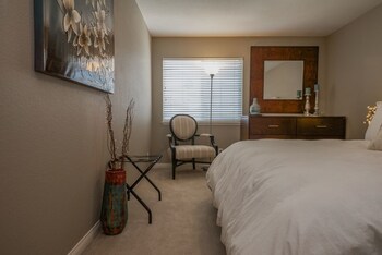 Luxurious 6br 7min To Las Vegas Strip Guestroom